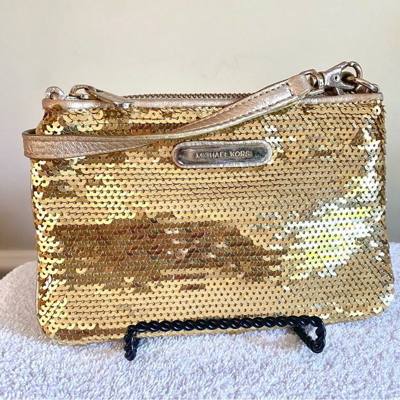 Micheal Kors vintage gold sequin wristlet wallet clutch with leather on the back - Picture 1 of 11
